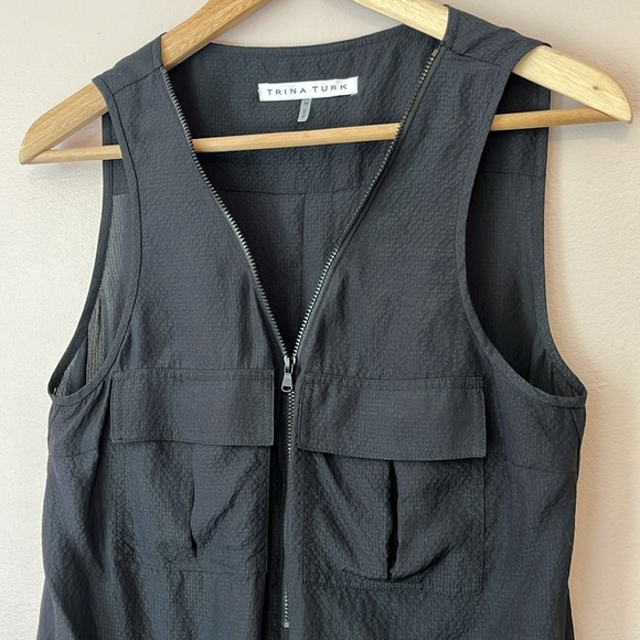 Trina Turk Silk V-Neck Zip Blouse Blouson Whimsigoth Office Glam Black Medium - Picture 3 of 9